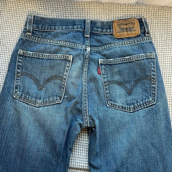 Levi's 514 Jeans Youth Boys 16 Slim 26" x 28"
Straight leg Denim 5-Pocket Zip - Picture 3 of 5